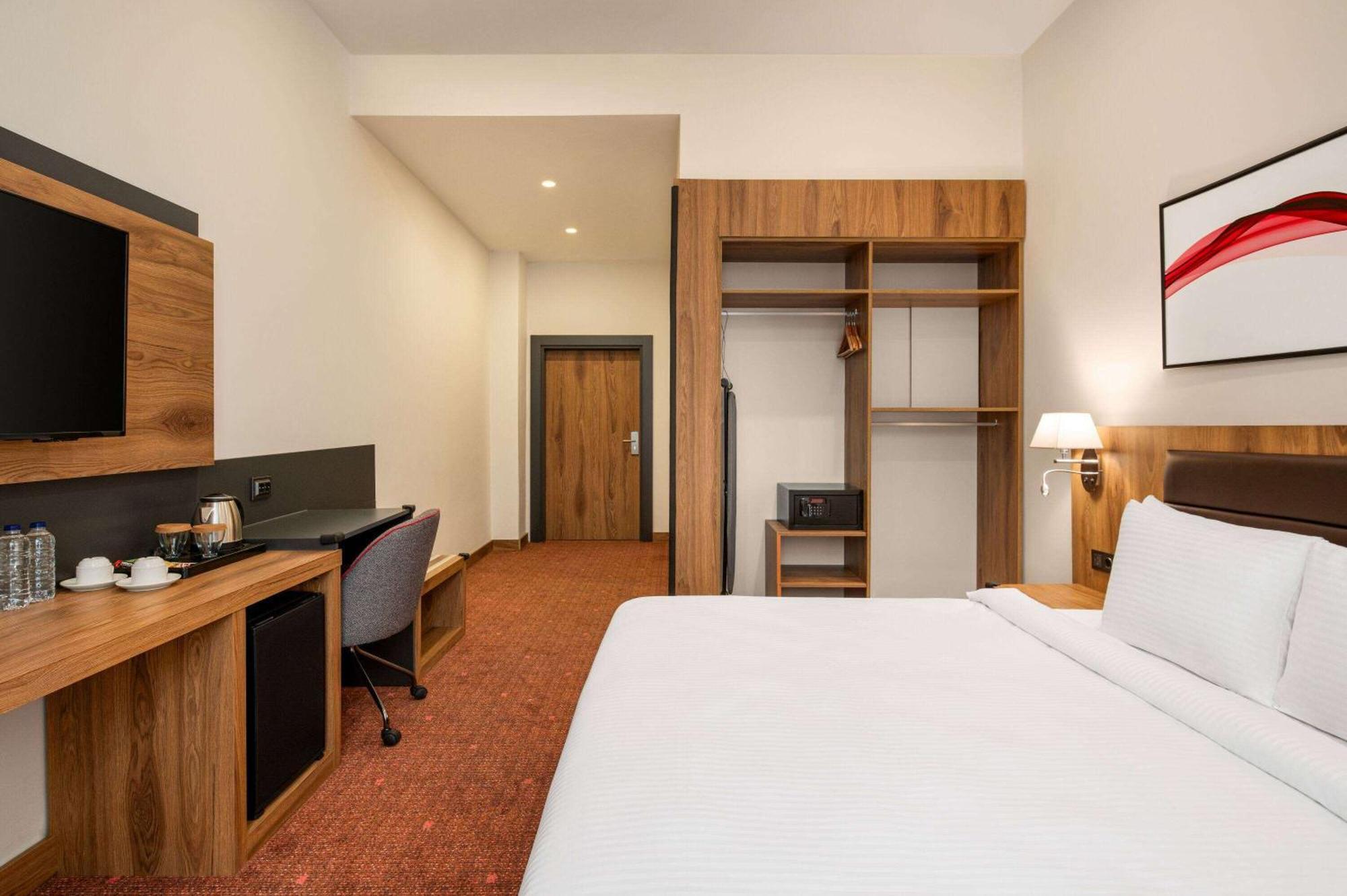 Ramada By Wyndham Karacabey Hotel Bursa Bagian luar foto
