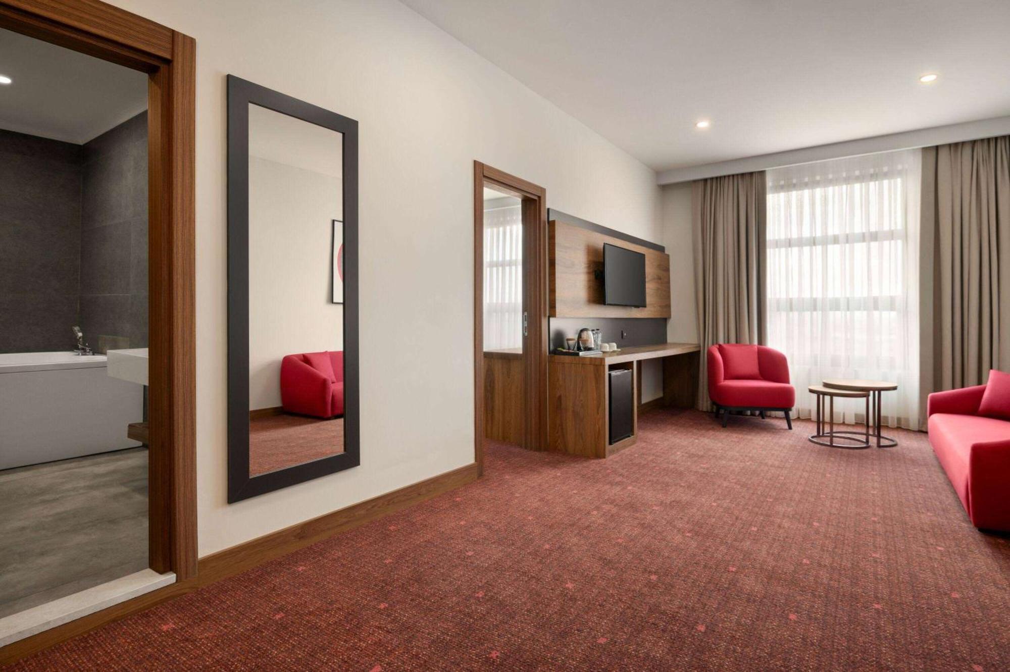 Ramada By Wyndham Karacabey Hotel Bursa Bagian luar foto