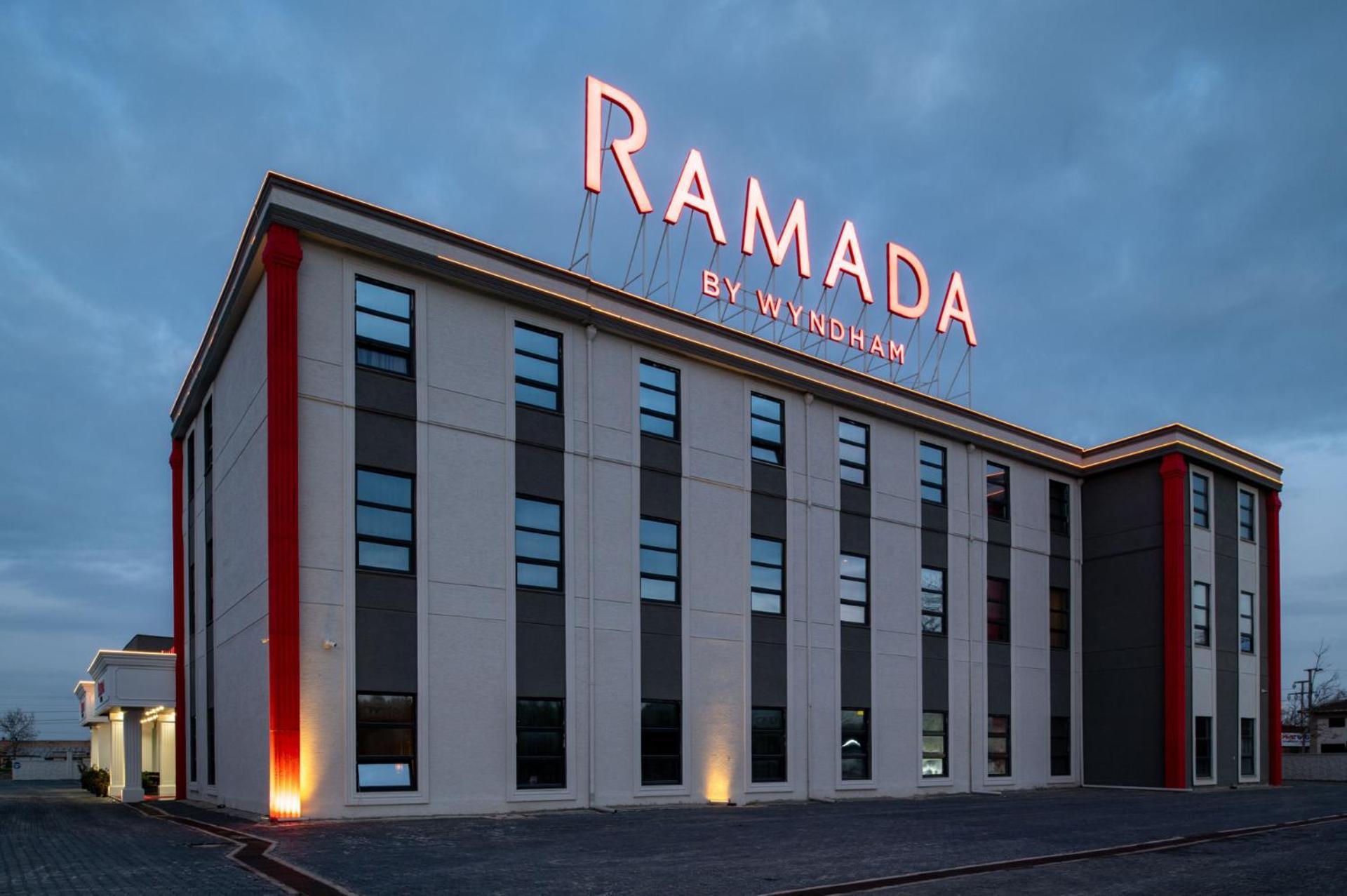 Ramada By Wyndham Karacabey Hotel Bursa Bagian luar foto